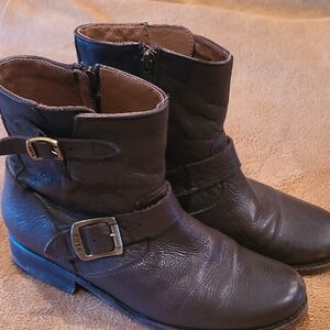 Women's Frye Veronica Brown Leather Ankle Boots Size 9